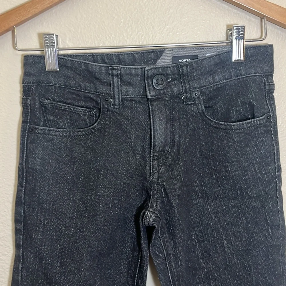 Volcom size 26